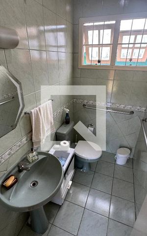 Casa à venda com 140m², 2 quartos e 4 vagas Casa à venda com 140m², 2 quartos e 4 vagasBanheiro