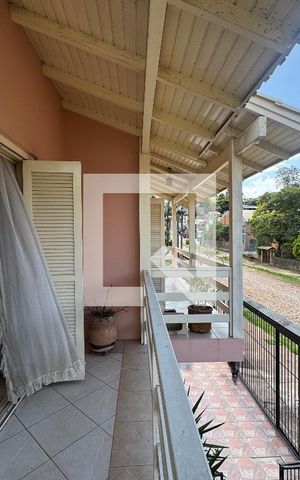 Casa à venda com 140m², 2 quartos e 4 vagas Casa à venda com 140m², 2 quartos e 4 vagasVaranda