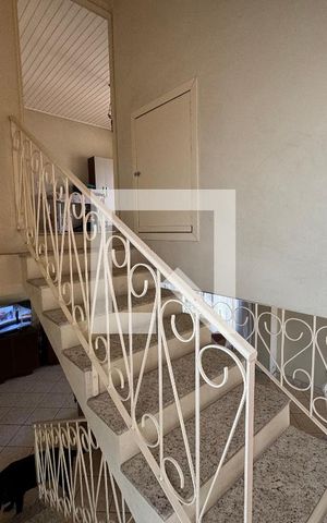 Casa à venda com 140m², 2 quartos e 4 vagas Casa à venda com 140m², 2 quartos e 4 vagasCorredor