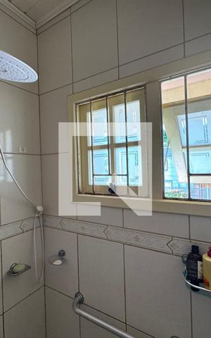 Casa à venda com 140m², 2 quartos e 4 vagas Casa à venda com 140m², 2 quartos e 4 vagasBanheiro