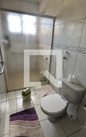 Casa à venda com 140m², 2 quartos e 4 vagas Casa à venda com 140m², 2 quartos e 4 vagasBanheiro
