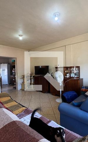 Casa à venda com 140m², 2 quartos e 4 vagas Casa à venda com 140m², 2 quartos e 4 vagasSala