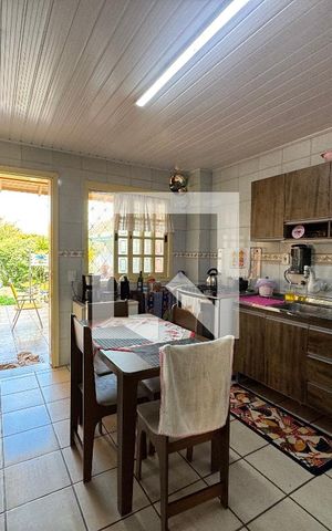 Casa à venda com 140m², 2 quartos e 4 vagas Casa à venda com 140m², 2 quartos e 4 vagasCozinha