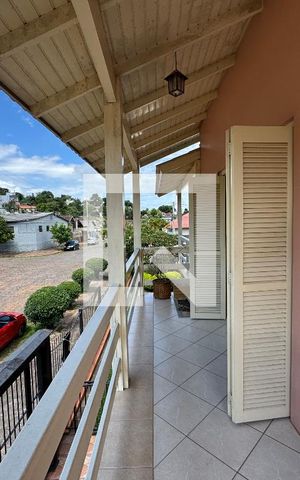 Casa à venda com 140m², 2 quartos e 4 vagas Casa à venda com 140m², 2 quartos e 4 vagasVaranda