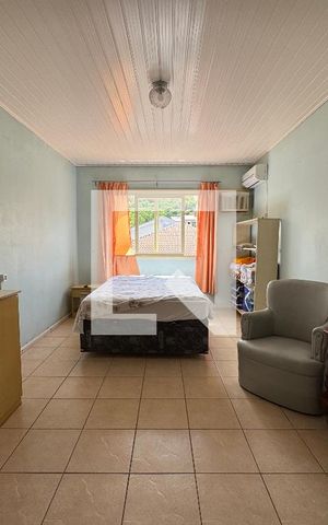 Casa à venda com 140m², 2 quartos e 4 vagas Casa à venda com 140m², 2 quartos e 4 vagasQuarto