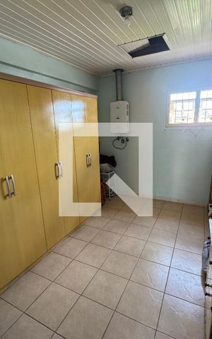 Casa à venda com 140m², 2 quartos e 4 vagas Casa à venda com 140m², 2 quartos e 4 vagasQuarto