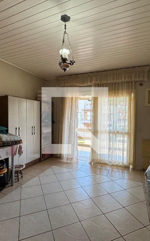 Casa à venda com 140m², 2 quartos e 4 vagas Casa à venda com 140m², 2 quartos e 4 vagasSala