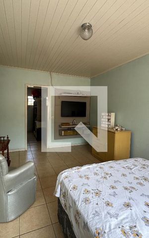 Casa à venda com 140m², 2 quartos e 4 vagas Casa à venda com 140m², 2 quartos e 4 vagasQuarto