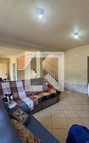 Casa à venda com 140m², 2 quartos e 4 vagas Casa à venda com 140m², 2 quartos e 4 vagasSala