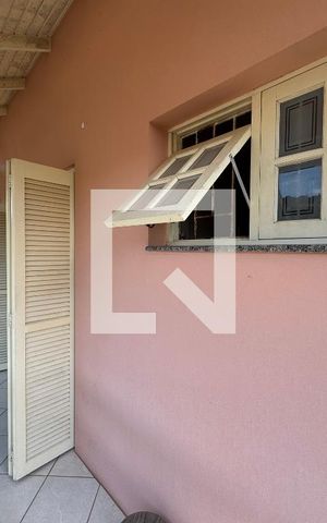 Casa à venda com 140m², 2 quartos e 4 vagas Casa à venda com 140m², 2 quartos e 4 vagasVaranda