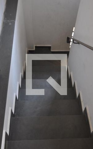 Casa à venda com 190m², 2 quartos e 3 vagasEscada