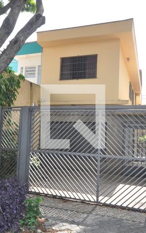 Casa à venda com 190m², 2 quartos e 3 vagasFachada