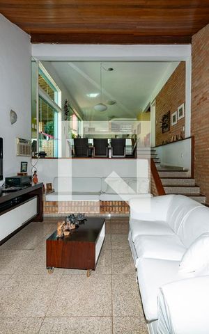 Casa à venda com 549m², 6 quartos e 5 vagas Casa à venda com 549m², 6 quartos e 5 vagasSala 3