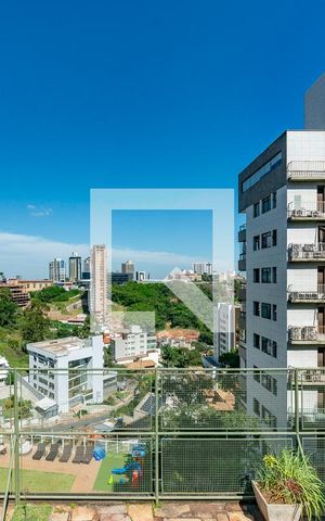 Casa à venda com 549m², 6 quartos e 5 vagas Casa à venda com 549m², 6 quartos e 5 vagasPiscina