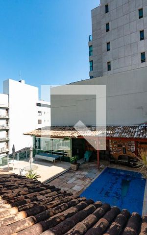 Casa à venda com 549m², 6 quartos e 5 vagas Casa à venda com 549m², 6 quartos e 5 vagasQuarto 2