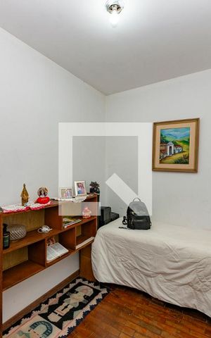 Casa à venda com 549m², 6 quartos e 5 vagas Casa à venda com 549m², 6 quartos e 5 vagasQuarto de Serviço 1