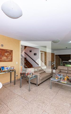 Casa à venda com 549m², 6 quartos e 5 vagas Casa à venda com 549m², 6 quartos e 5 vagasSala 1