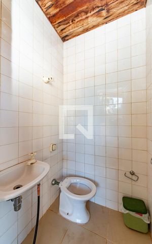Casa à venda com 549m², 6 quartos e 5 vagas Casa à venda com 549m², 6 quartos e 5 vagasLavabo 2