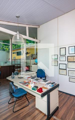 Casa à venda com 549m², 6 quartos e 5 vagas Casa à venda com 549m², 6 quartos e 5 vagasEscritorio 2 - entrada individual