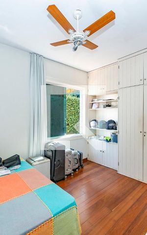Casa à venda com 549m², 6 quartos e 5 vagas Casa à venda com 549m², 6 quartos e 5 vagasQuarto 2