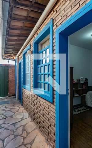 Casa à venda com 549m², 6 quartos e 5 vagas Casa à venda com 549m², 6 quartos e 5 vagasÁrea de Serviço