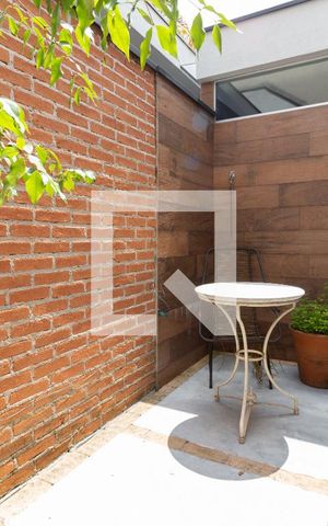 Casa à venda com 300m², 3 quartos e 3 vagas Casa à venda com 300m², 3 quartos e 3 vagasQuarto 1