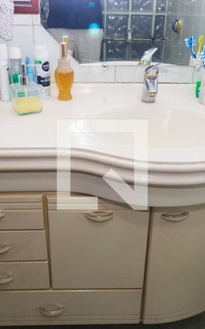 Casa à venda com 120m², 2 quartos e 2 vagas Casa à venda com 120m², 2 quartos e 2 vagasBanheiro da Suíte 2