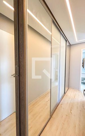 Apartamento à venda com 147m², 3 quartos e 3 vagas Apartamento à venda com 147m², 3 quartos e 3 vagasCloset da suíte