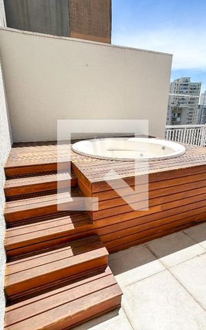 Apartamento à venda com 147m², 3 quartos e 3 vagas Apartamento à venda com 147m², 3 quartos e 3 vagasHidromassagem