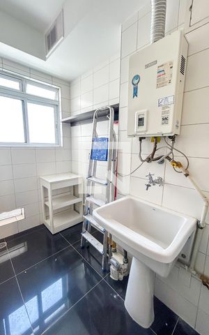 Apartamento à venda com 147m², 3 quartos e 3 vagas Apartamento à venda com 147m², 3 quartos e 3 vagasÁrea de Serviço
