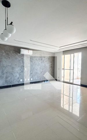 Apartamento à venda com 147m², 3 quartos e 3 vagas Apartamento à venda com 147m², 3 quartos e 3 vagasSala
