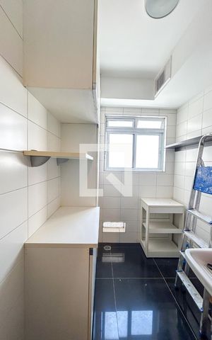 Apartamento à venda com 147m², 3 quartos e 3 vagas Apartamento à venda com 147m², 3 quartos e 3 vagasÁrea de Serviço