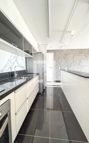 Apartamento à venda com 147m², 3 quartos e 3 vagas Apartamento à venda com 147m², 3 quartos e 3 vagasCozinha