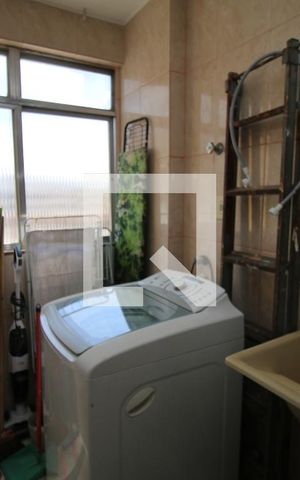 Apartamento à venda com 67m², 3 quartos e 1 vagaÁrea de Serviço