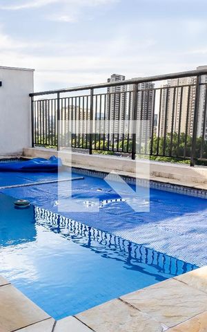 Apartamento à venda com 245m², 3 quartos e 6 vagas Apartamento à venda com 245m², 3 quartos e 6 vagasPiscina