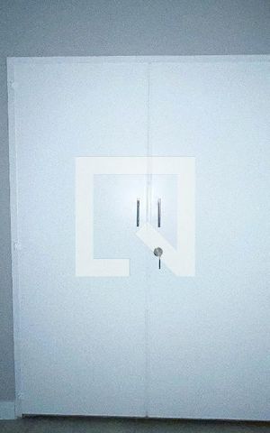 Apartamento para alugar com 151m², 3 quartos e 1 vaga Apartamento para alugar com 151m², 3 quartos e 1 vagaRoupeiro