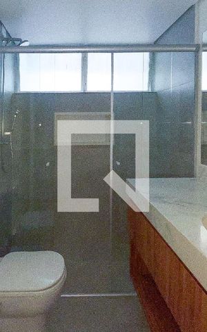 Apartamento para alugar com 151m², 3 quartos e 1 vaga Apartamento para alugar com 151m², 3 quartos e 1 vagaBanheiro