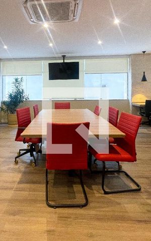 Apartamento para alugar com 151m², 3 quartos e 1 vaga Apartamento para alugar com 151m², 3 quartos e 1 vagaCoworking