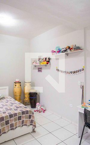 Casa à venda com 185m², 3 quartos e 2 vagasQuarto 1