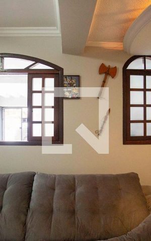 Casa à venda com 185m², 3 quartos e 2 vagasSala de TV
