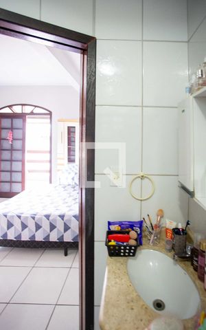 Casa à venda com 185m², 3 quartos e 2 vagasBanheiro da Suíte 1