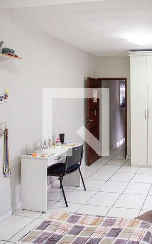 Casa à venda com 185m², 3 quartos e 2 vagasQuarto 1