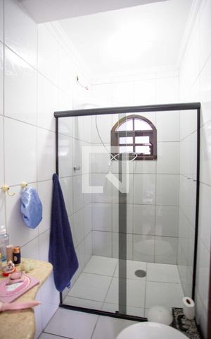 Casa à venda com 185m², 3 quartos e 2 vagasBanheiro da Suíte 1