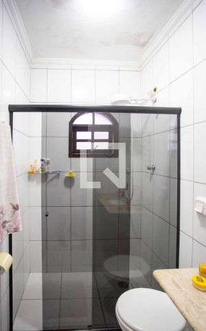 Casa à venda com 185m², 3 quartos e 2 vagasBanheir Social