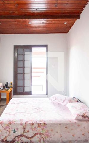 Casa à venda com 185m², 3 quartos e 2 vagasQuarto Suite 2