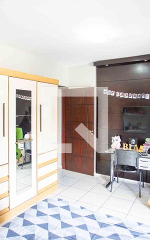 Casa à venda com 185m², 3 quartos e 2 vagasQuarto Suite 1