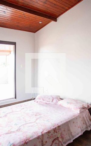Casa à venda com 185m², 3 quartos e 2 vagasQuarto Suite 2