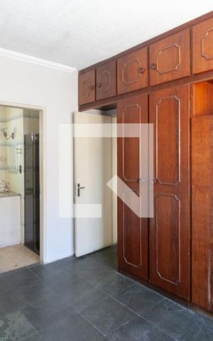 Casa para alugar com 100m², 3 quartos e 2 vagas Casa para alugar com 100m², 3 quartos e 2 vagasSuíte