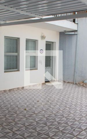Casa à venda com 300m², 3 quartos e 4 vagasÁREA EXTERNA/GARAGEM PRINCIPAL FRENTE