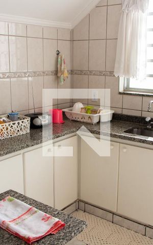 Casa à venda com 300m², 3 quartos e 4 vagasCOZINHA
